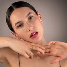 Lade das Bild in den Galerie-Viewer, Sweet Lullaby Ohrring