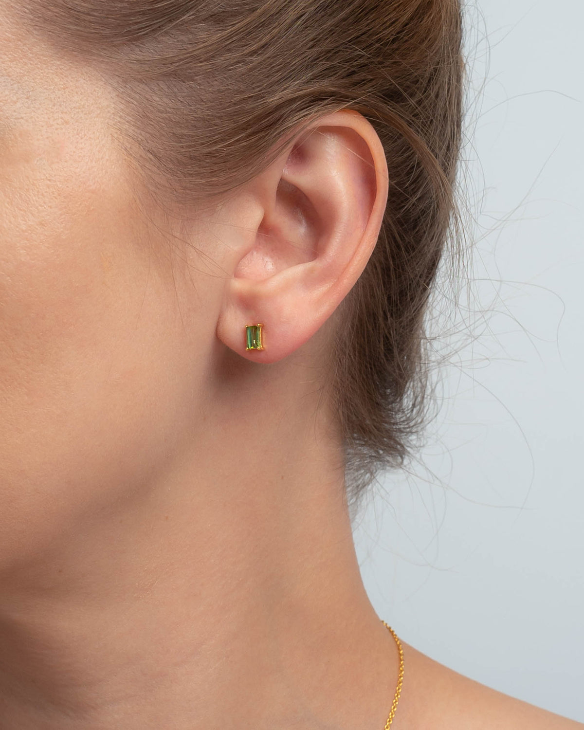 Savoy Ceremony Ohrring – blissful blue, vergoldet aus vergoldetem Sterling Silber mit hellblauem Topas, Ansicht 2