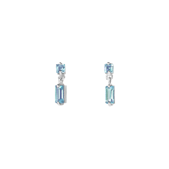 Squaredance Ohrring – blissful blue, Silber aus Sterling Silber mit hellblauem Topas