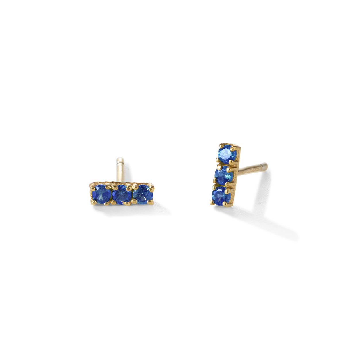 Sweet Lullaby Ohrring – eccentric blue, vergoldet aus vergoldetem Sterling Silber mit blauem Saphir