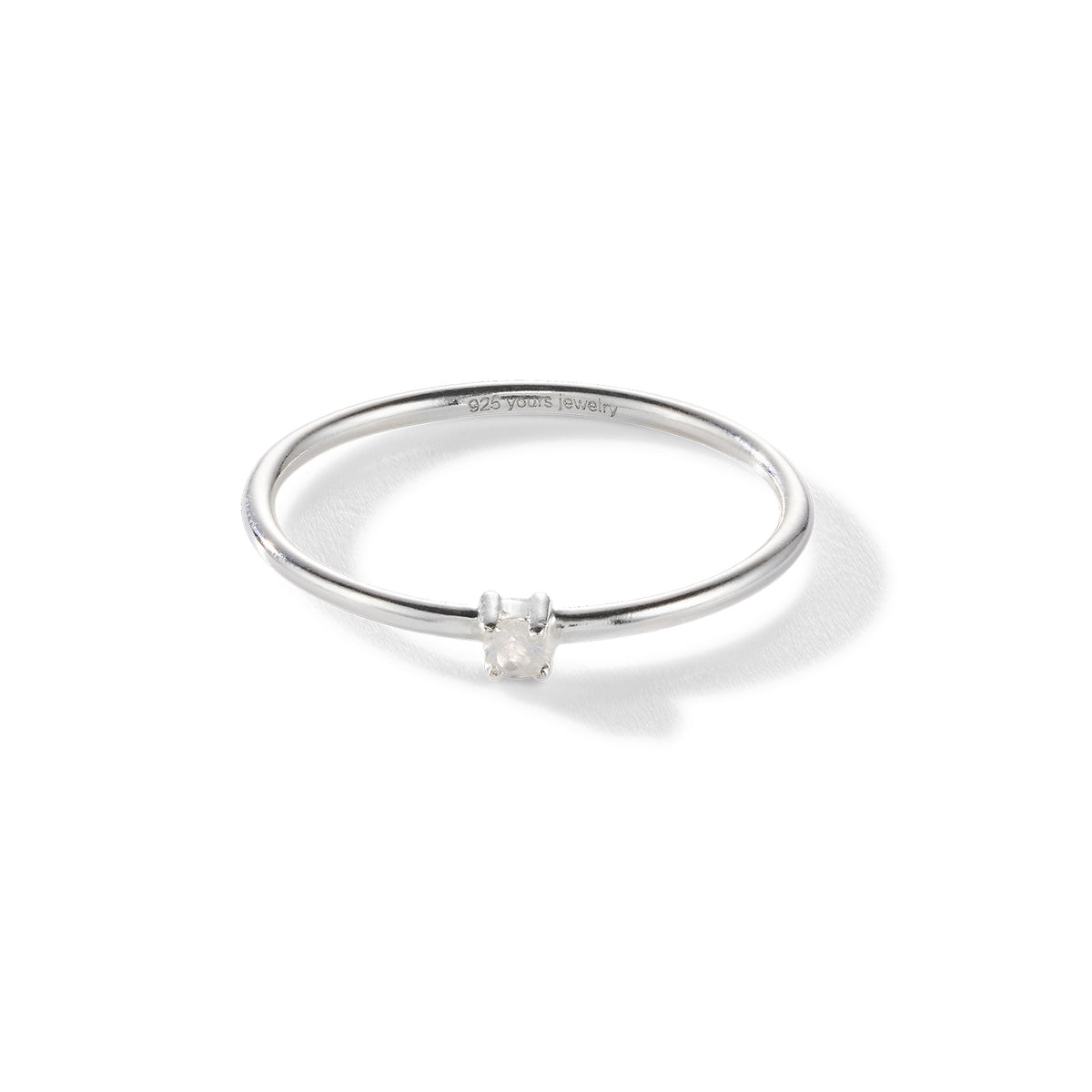 Birdie Ring – playful white, Silber aus Sterling Silber mit Mondstein