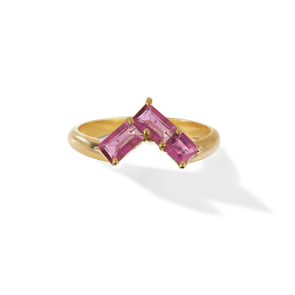 Satin Corner Ring – cozy candy aus vergoldetem Sterling Silber mit Turmalin