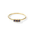 Sweet Lullaby Ring – eccentric blue, vergoldet aus vergoldetem Sterling Silber mit blauem Saphir