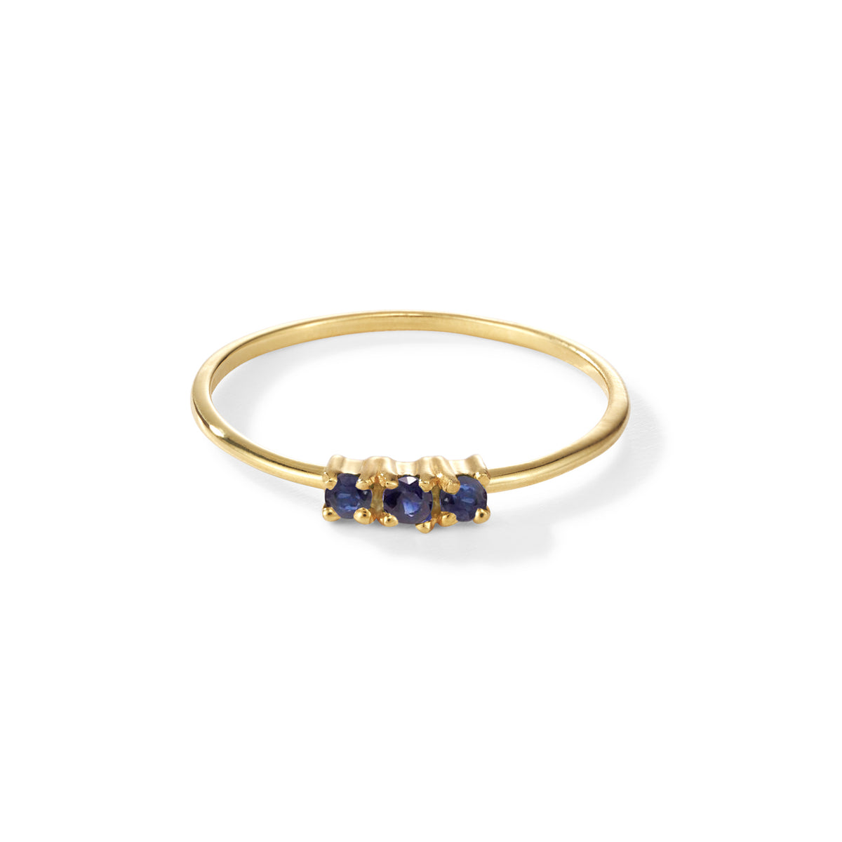 Sweet Lullaby Ring – eccentric blue, vergoldet aus vergoldetem Sterling Silber mit blauem Saphir